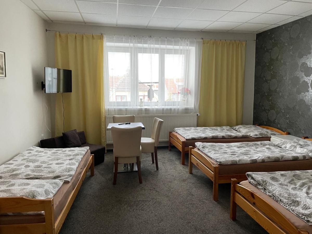 Cetnicka Stanice Hluboka Hluboká nad Vltavou エクステリア 写真